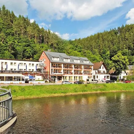 Otel Am Schlossberg 3*