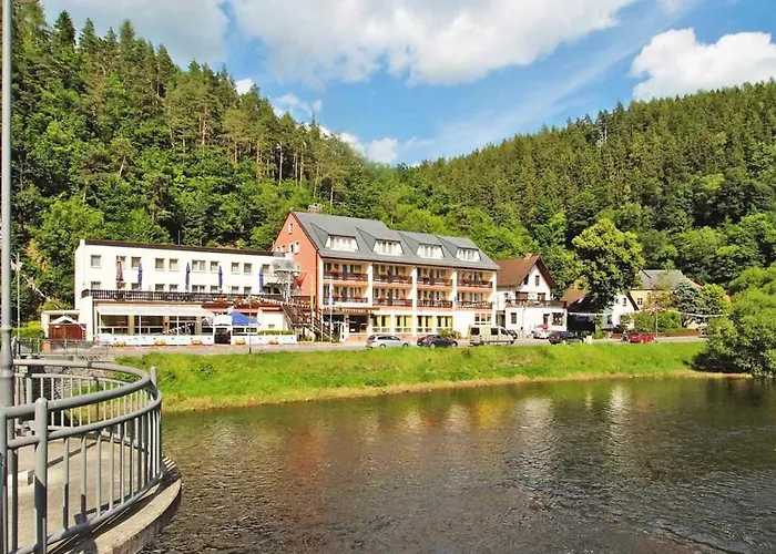 Hotel Am Schlossberg 3*