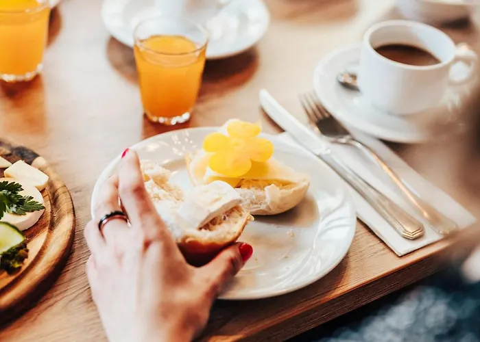 Hotel Am Schlossberg 3*